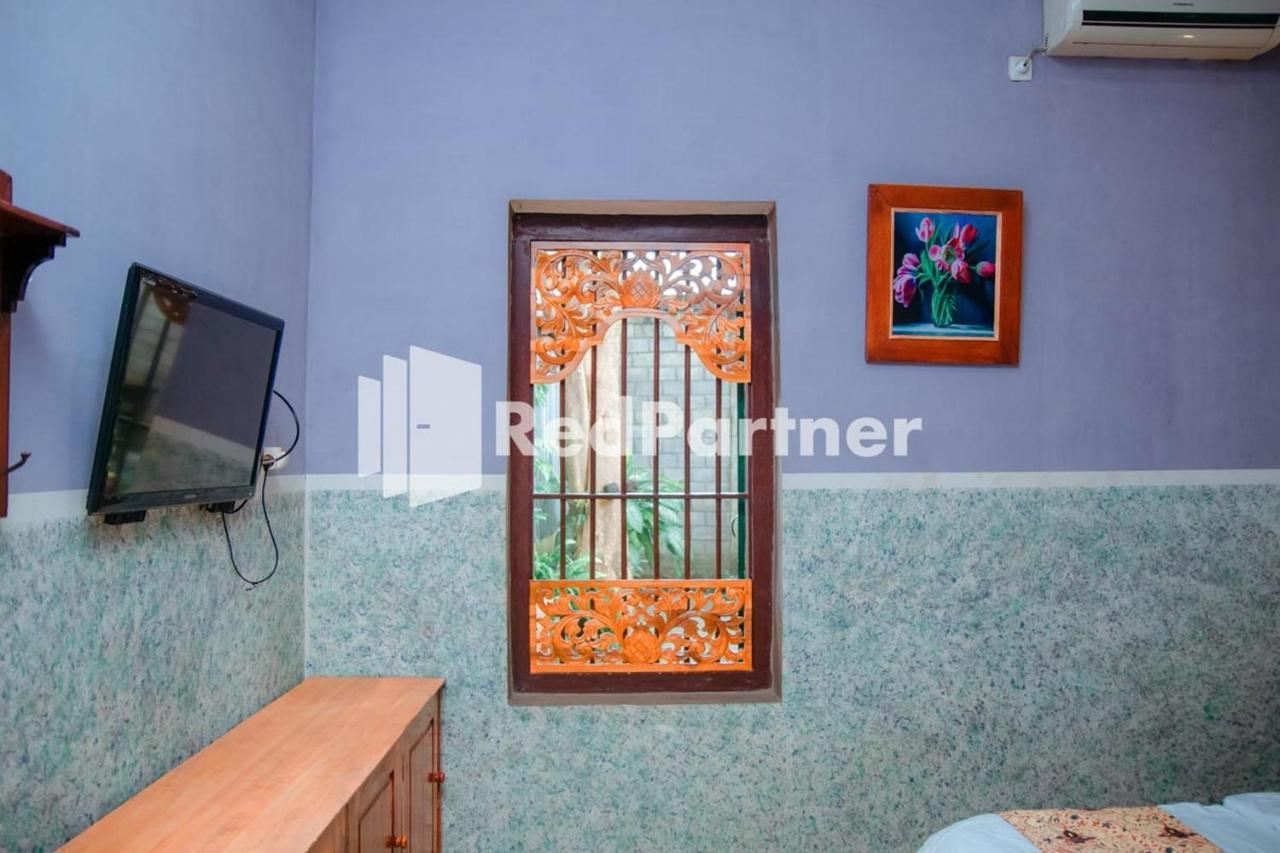 מלון Flamboyan Asri Syariah Mitra Reddoorz Near Kampung Inggris Pare מראה חיצוני תמונה